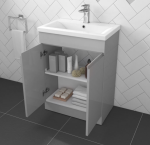 Zobacz ile rzeczy pomieści szafka z umywalką