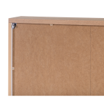 Szafka łazienkowa z lustrzanymi frontami jest wykonana z płyty laminowanej