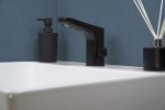Bateria umywalkowa bezdotykowa z regulacją temperatury - 6xAA