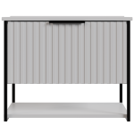 Zastosowanie zewnętrznej otwartej półki zwiększające przestrzeń do przechowywania